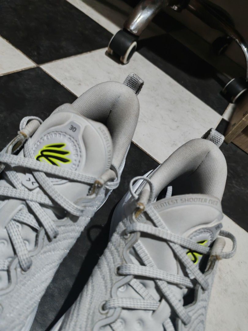 Under Armour Curry 12 Gravity US9 Mens (Category: Racket and Ball Sports) located in Quezon City. Submitted by raynelaus92665 (Listing ID 1459583851, Image 2). Description: .