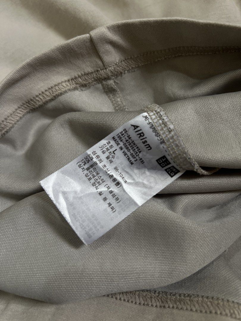 Uniqlo Airism Beige (Category: Tshirts & Polo Shirts ) located in Butuan. Submitted by gabrielsalazar (Listing ID 1459583725, Image 3). Description: Size - L on Tag Dimes - W21”xL26” Condition - 10/10 Color rate - 10/10 Ganda pa neto Good as new!.