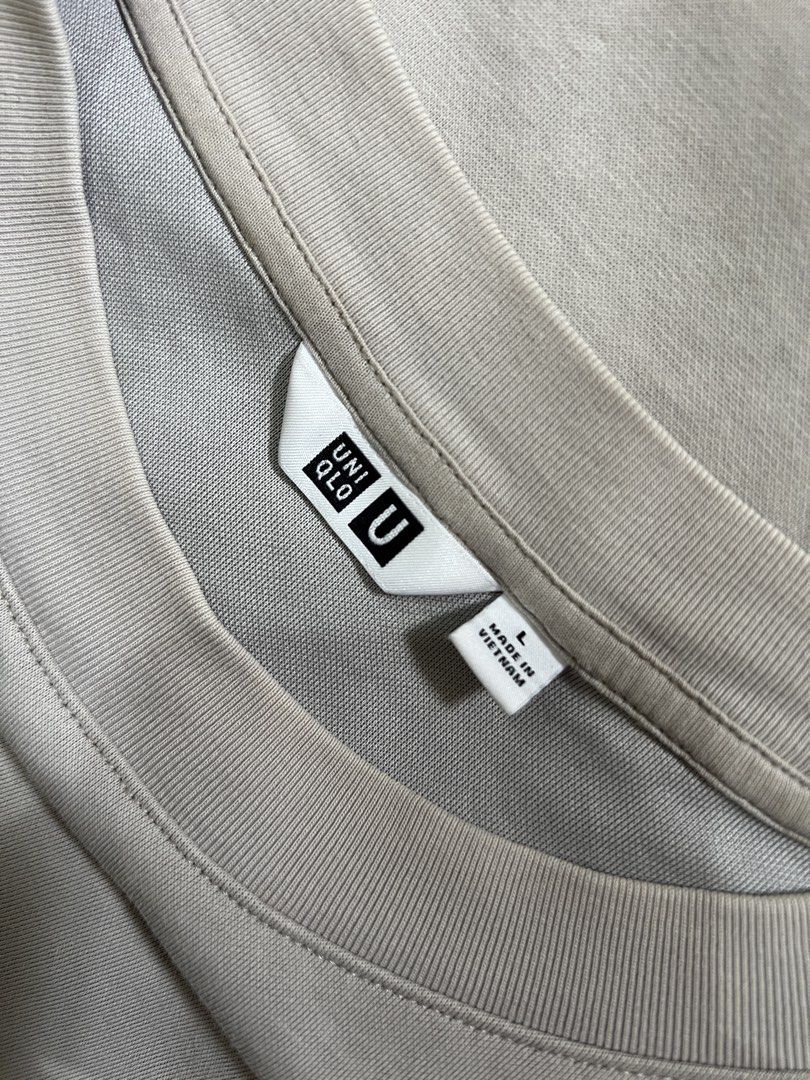 Uniqlo Airism Beige (Category: Tshirts & Polo Shirts ) located in Butuan. Submitted by gabrielsalazar (Listing ID 1459583725, Image 2). Description: Size - L on Tag Dimes - W21”xL26” Condition - 10/10 Color rate - 10/10 Ganda pa neto Good as new!.