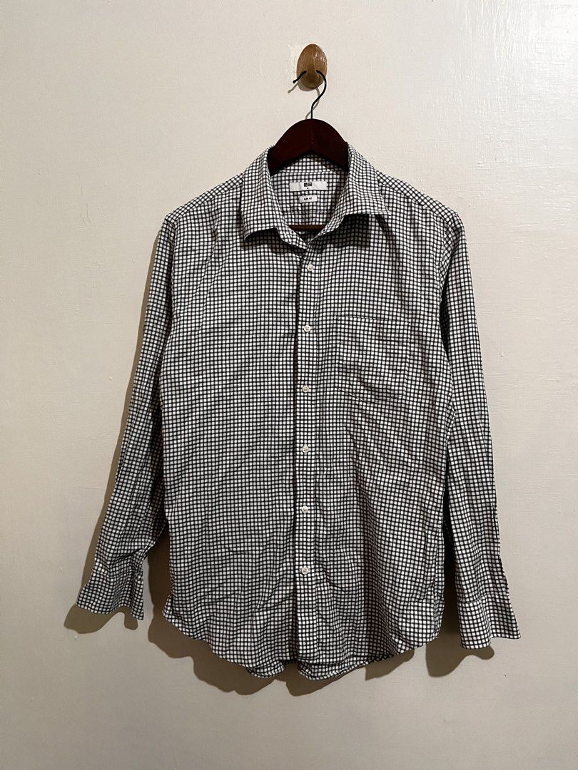 UNIQLO BUTTON DOWN (Category: Activewear) located in Sagay. Submitted by jan_arvene (Listing ID 1459630079, Image 2). Description: 📌 Uniqlo button down long sleeve Large on tag 28” length 20.5” width Good condition and color rate Plus sf Pm.