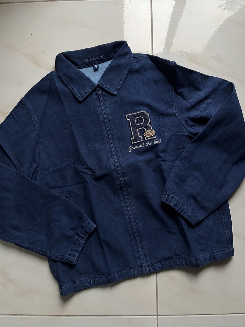Uniqlo Denim Jacket (Category: Coats, Jackets and Outerwear) located in Pasay City. Submitted by pochakyeom (Listing ID 1459626765, Image 1). Description: - bought from uniqlo - used once, 10/10 condition - price is negotiable - size 150 which can fit to S to M ladies - mop: gcash only - 📍pasay, mm | ✅ ssd via lalamove - due to hectic sched for delivery only!.