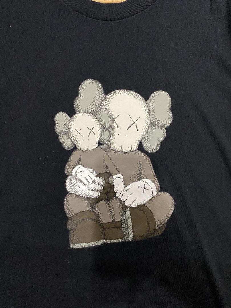 UNIQLO KAWS (Category: Tshirts & Polo Shirts ) located in Rizal. Submitted by thrift.cartel (Listing ID 1459665205, Image 2). Description: .