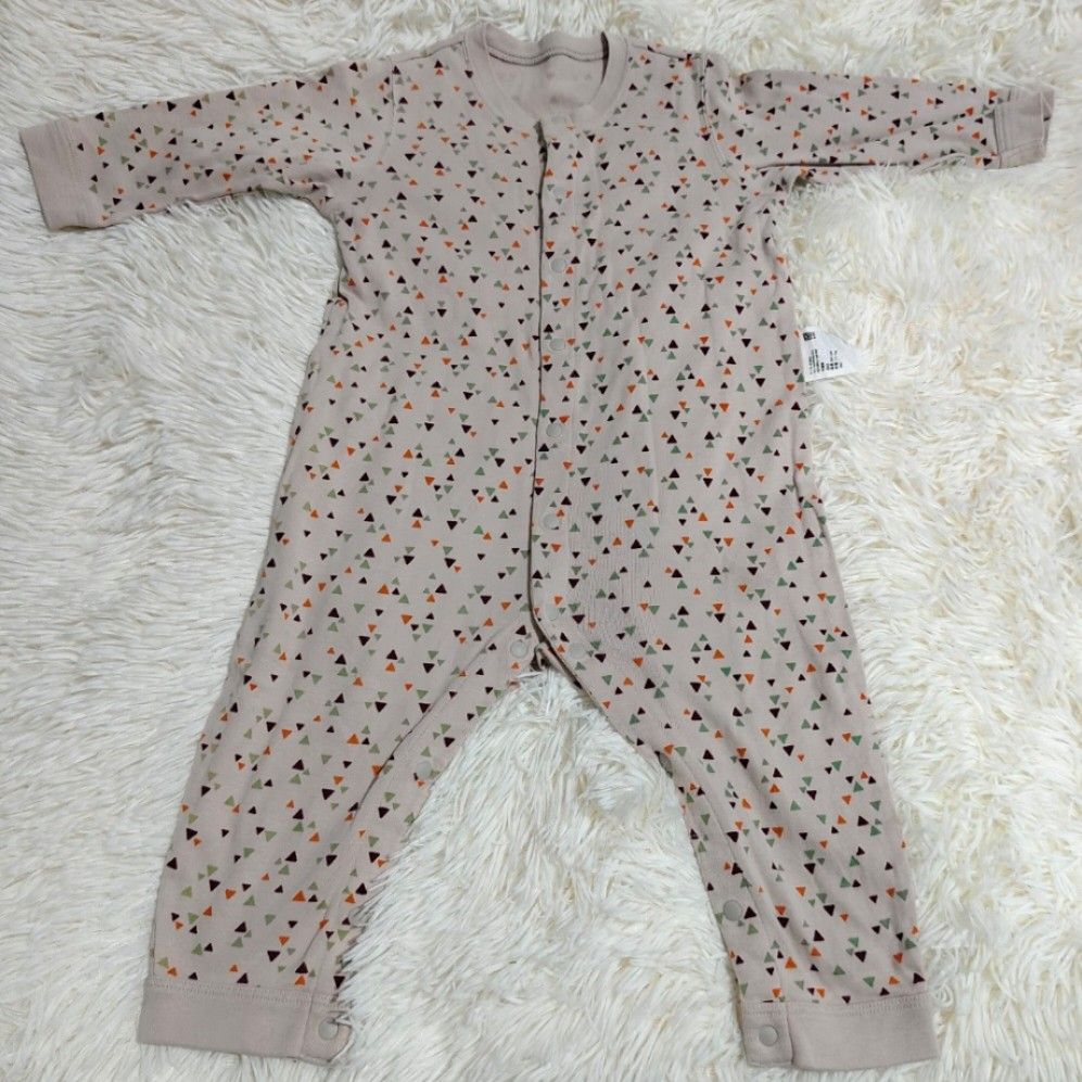 Uniqlo size 80 (Category: Babies & Kids Fashion) located in Bacoor. Submitted by sayd17 (Listing ID 1459652369, Image 2). Description: .