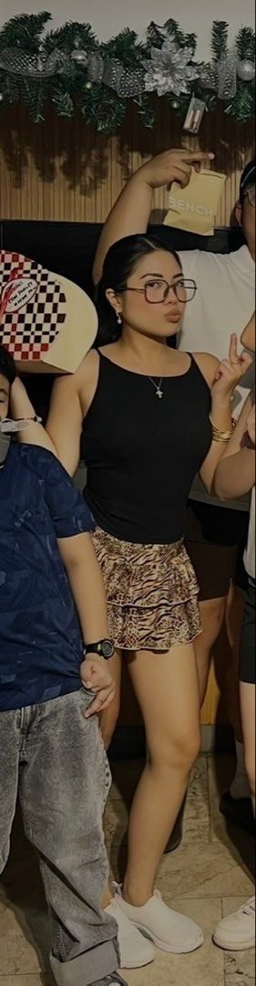 Urban Revivo Black Top (Category: Sleeveless) located in Manila. Submitted by pretty_ribbit (Listing ID 1459561648, Image 3). Description: Fits SMALL to MEDIUM (Worn once last New Year).