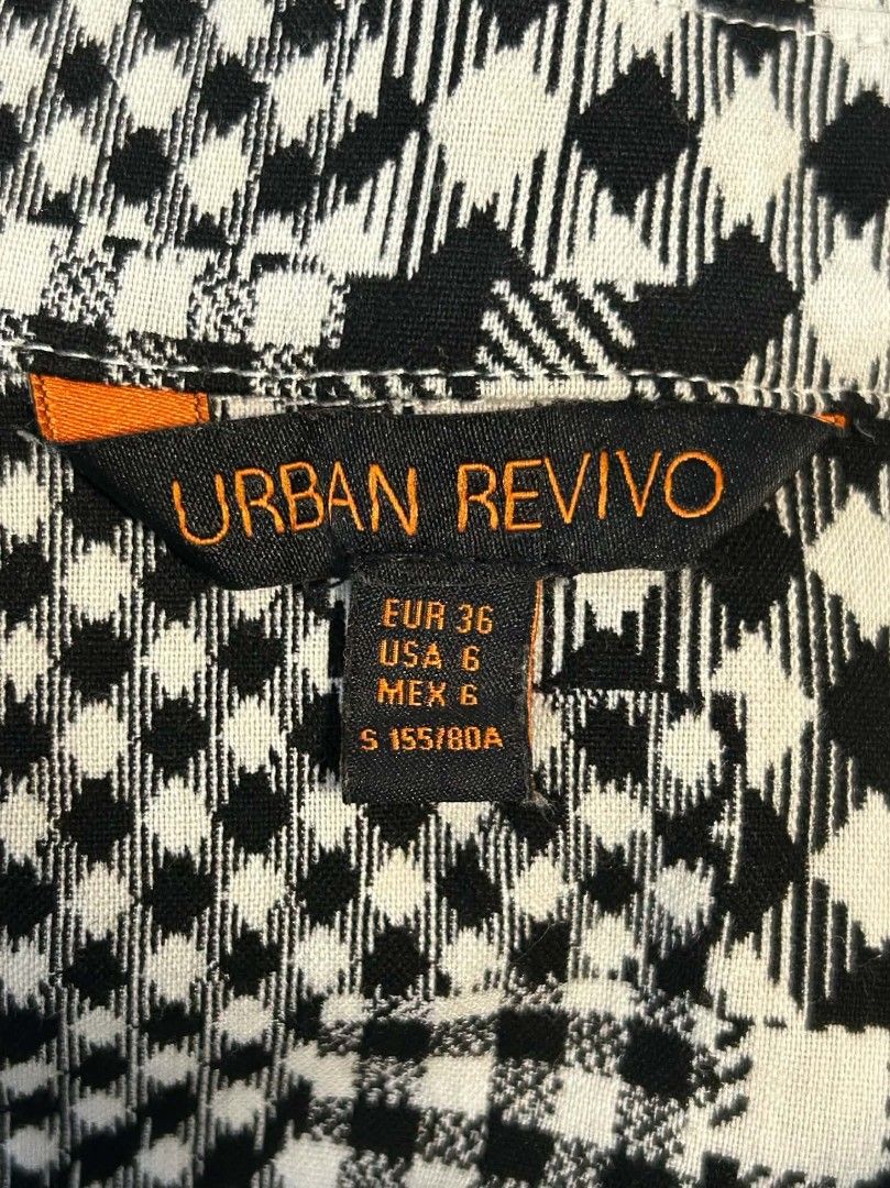 Urban Revivo Jacket (Category: Coats, Jackets and Outerwear) located in Caloocan City. Submitted by Paperseed (Listing ID 1459616945, Image 2). Description: Medium to large.