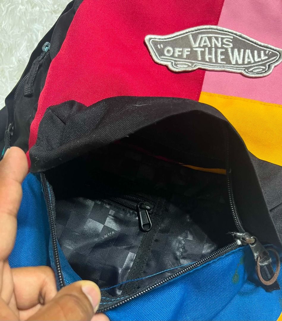 Vans Realm Patchwork Backpack (Category: Backpacks) located in Manila. Submitted by senggggg. (Listing ID 1459662740, Image 3). Description: good condition working zip 22 Liter minimal stain need wash.