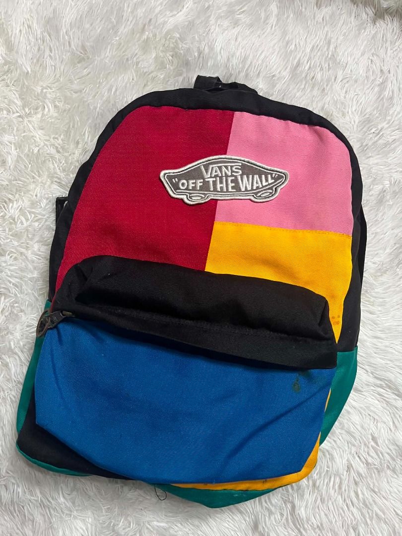Vans Realm Patchwork Backpack (Category: Backpacks) located in Manila. Submitted by senggggg. (Listing ID 1459662740, Image 2). Description: good condition working zip 22 Liter minimal stain need wash.