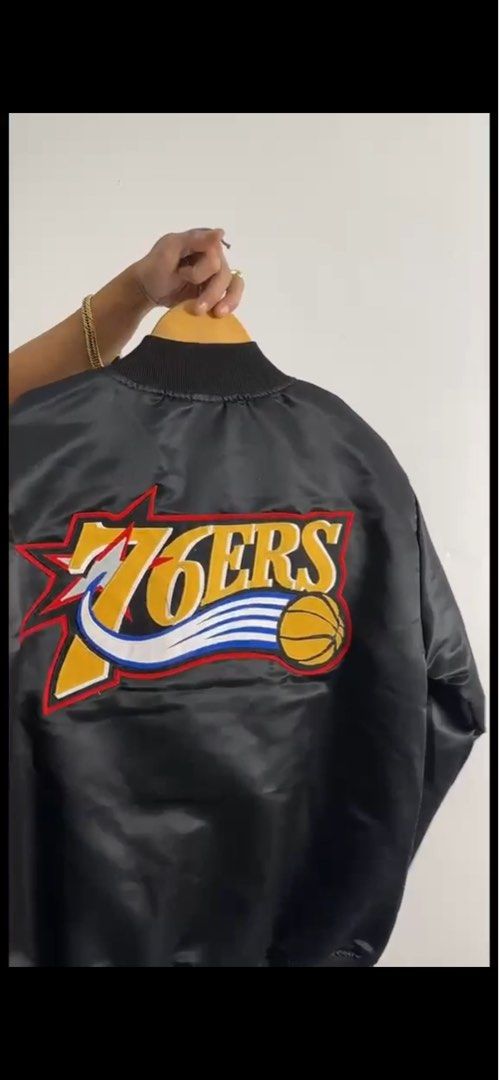 Varsity jacket （分類：外套及戶外衣服）位於 Hong Kong。 由 retro_jerseychampion 提交（商品編號 1459498237，圖片 2）。簡介： Varsity jacket - starter logo premium quality 90s vibes。