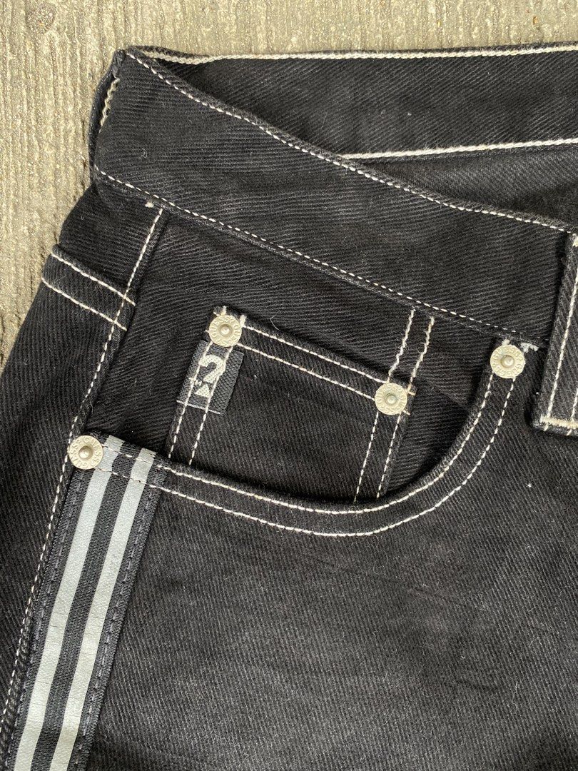 Vintage Guess Black Bootcut Pants (0147) (Category: Jeans) located in Cebu City. Submitted by czar0518 (Listing ID 1459573759, Image 3). Description: Vintage Guess Black Bootcut With Reflective Side Stripes Pants Waist 27-30 Length 41 Hem 8.5 Excellent condition Need wash only Dm sure buyer.📩.