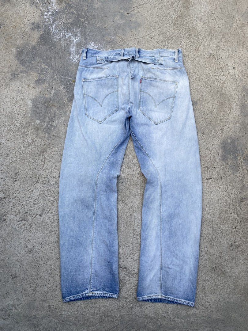 Vintage Levis Engineered Twisted Jeans Buckle Back (Category: Jeans) located in Cebu City. Submitted by gianperothrifter (Listing ID 1459534482, Image 2). Description: Vintage Levis Engineered Twisted Jeans Buckle Back 36x32 on tag actual dimes waist 36 inch length 45 inch front rise 13 inch back rise 16 inch hem 9 inch .