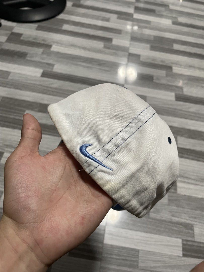 Vintage Nike Golf Cap (Category: Activewear) located in Caloocan City. Submitted by thriftkidd2024 (Listing ID 1459660267, Image 2). Description: [ Vintage Nike Golf Cap ] Free size In Excellent Condition no issue 9.5/10 color rate 1,200php ( nego) Taguig City📍 Dm to purchase📥.