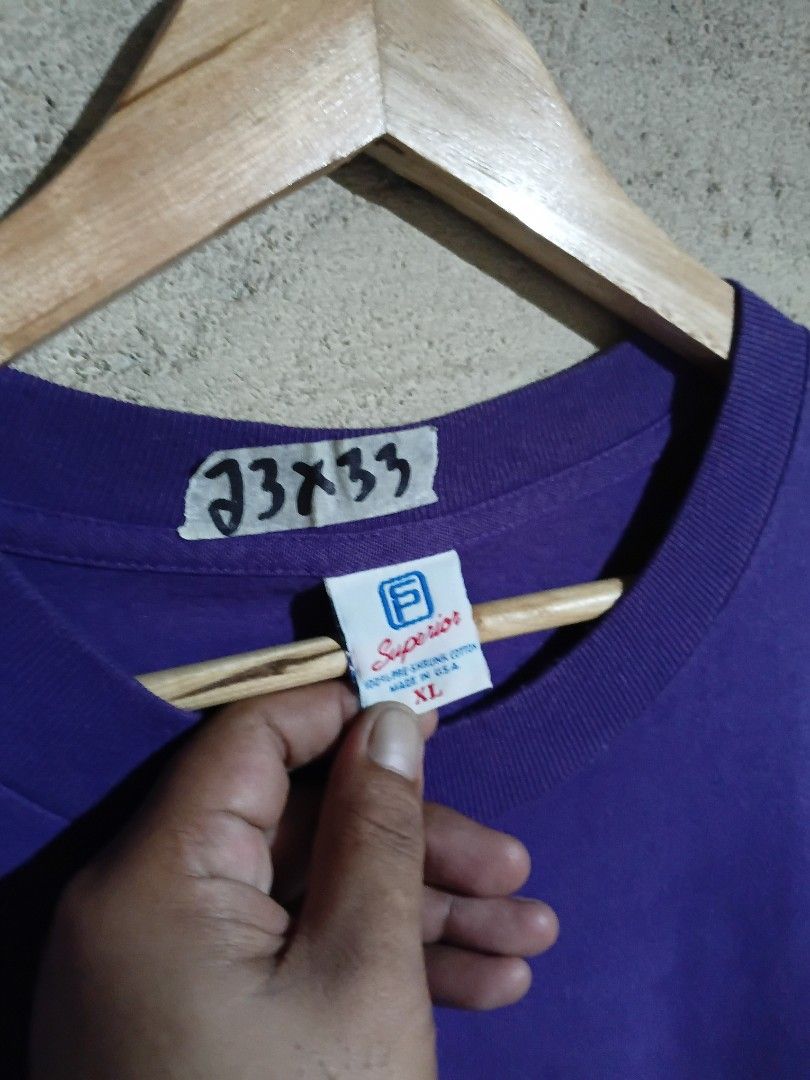 Vintage random tee (Category: Activewear) located in Manila. Submitted by lando271117 (Listing ID 1459615722, Image 2). Description: datails on picture.