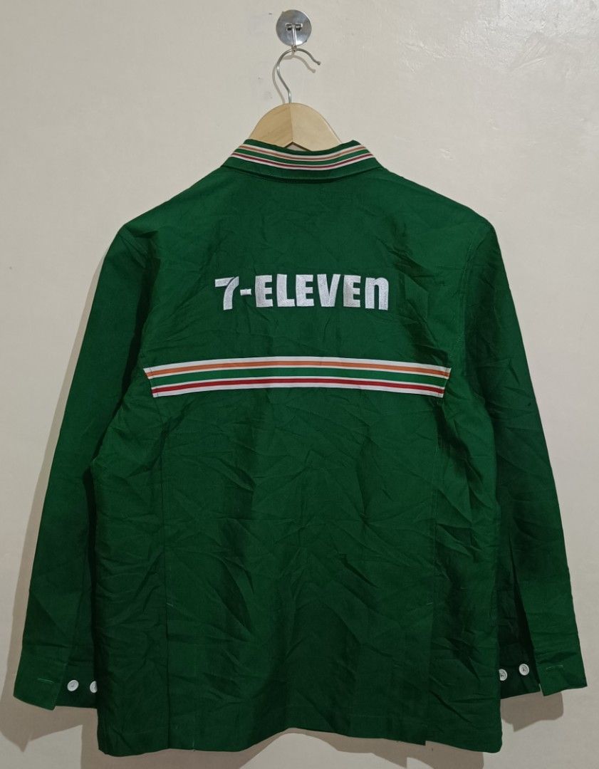 Vintage Seven eleven (Category: Activewear) located in Siniloan. Submitted by visionsupplyclothingco (Listing ID 1459638103, Image 2). Description: vintage 7eleven brand new condition .