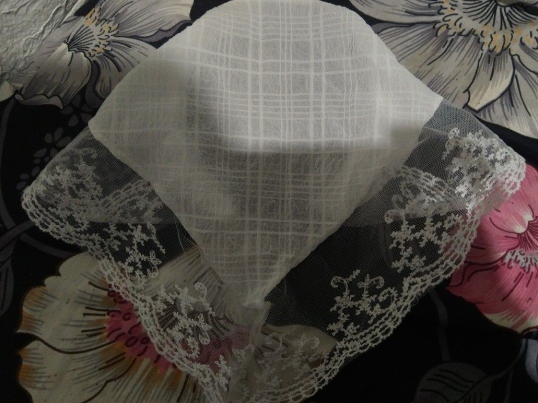 Vintage White Lace Headband (Category: Scarves) located in Rosales. Submitted by reyyah_0 (Listing ID 1459613167, Image 3). Description: Hii! This is good quality, I just don’t know how to take a proper photo of it without making it look awkward. It has never been used, and I can assure you that the quality is good. Selling it at an affordable price!.