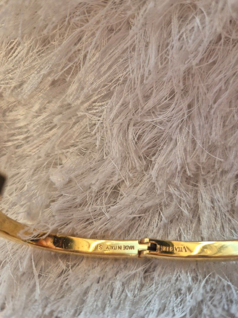 Vita Fede bracelet (Category: Bracelets) located in Lapu Lapu. Submitted by ej882019 (Listing ID 1459498556, Image 3). Description: ukay source thrifted looks new made in Italy.