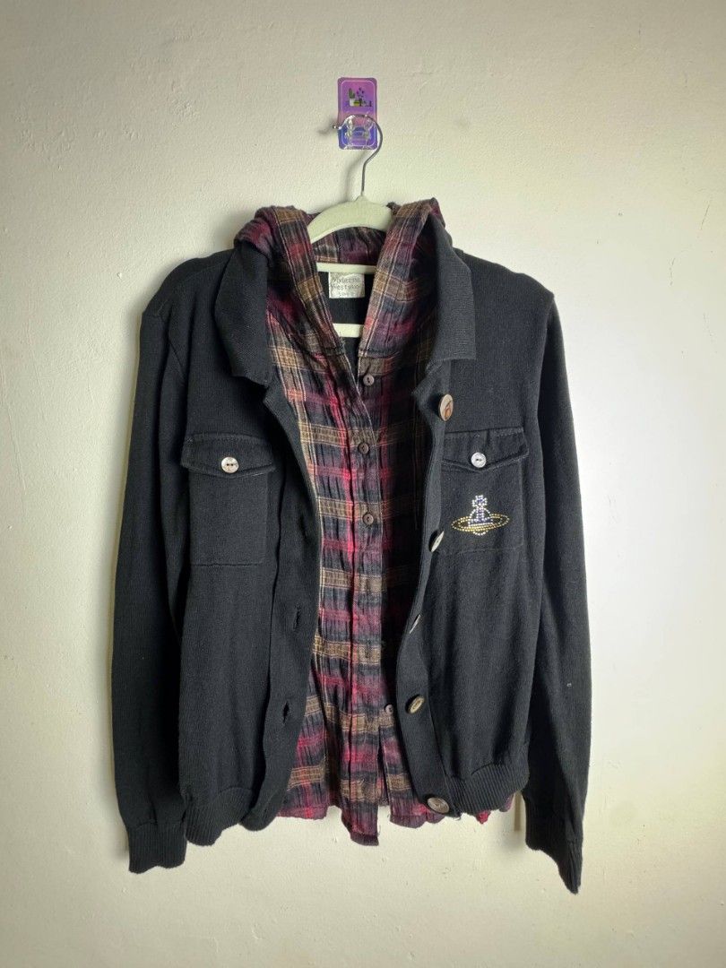 VIVIENNE WESTWOOD (Category: Coats, Jackets and Outerwear) located in Cavite. Submitted by goinguppp (Listing ID 1459514471, Image 2). Description: .