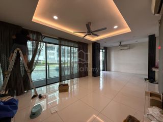 (Category: ) located in . Submitted by mudah702492 (Listing ID 1450308446, Image 1). Description: .