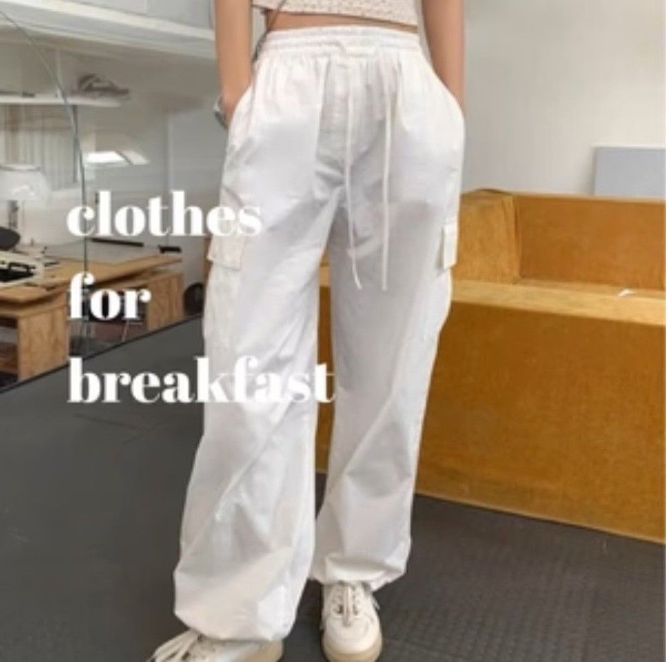 White Cargo Jogger Pants - Lightweight Nylon (Category: Joggers) located in Mandaluyong City. Submitted by loijiminigo (Listing ID 1459639221, Image 1). Description: - Lightweight nylon fabric - Jogger fit - Functional cargo pockets - Adjustable drawstring waist - Adjustable drawstring hems - One size fits most (recommended for SMALL to MEDIUM frames) - Waist fits up to 29 inches - Length: 37 inches FREE SF FOR PURCHASES 1200 AND ABOVE.