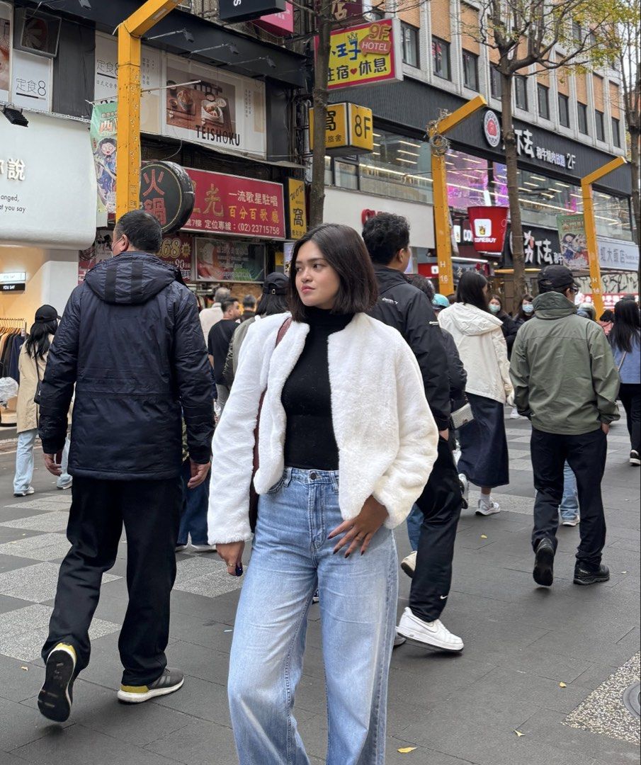 white faux fur coat blazer (Category: Coats, Jackets and Outerwear) located in Angono. Submitted by jollyshops (Listing ID 1459573915, Image 1). Description: 🍒 xlarge! (see 3rd pic for dimension) 🍒 very clean and stylish fur coat! 🍒 also warm so perfect for fall or winter! 📦 sdd/j&t angono rizal.