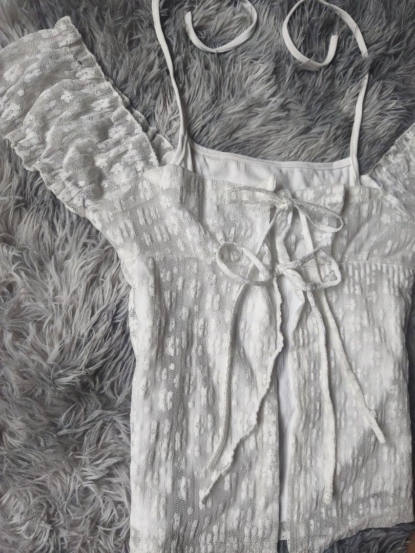 White Lace Cold Shoulder Tie Back Crop Top (Category: Blouses) located in General Trias. Submitted by shanicemau09687 (Listing ID 1459549955, Image 3). Description: Xs-S (bust: 31-34in, length: 20in) No brand (like-new condition).