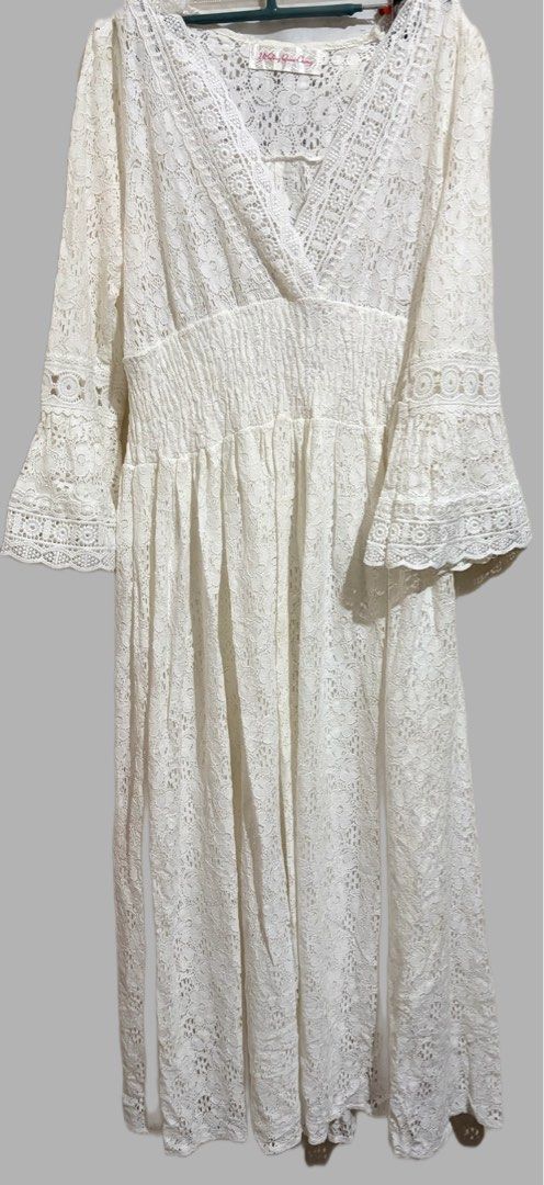 White long dress Size Small-medium (Category: Dresses) located in Manila. Submitted by zenwater_6b25f5 (Listing ID 1459587245, Image 2). Description: Can wear Summery dress beach Or Casual event ootd Bust 34-36 Stretchable waist Dress length until ankle Premium quality With double lining inside What you see is what you get actual photo.