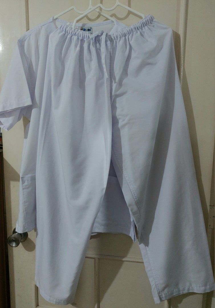 White Scrubs set XL (Category: Sets & Coordinates) located in Las Pinas. Submitted by ejmc2 (Listing ID 1459533278, Image 2). Description: SCRUBS Set 🎨: white 👖 length: 39.6 inches 👕 length: 29 armpit to armpit: 23 inches.
