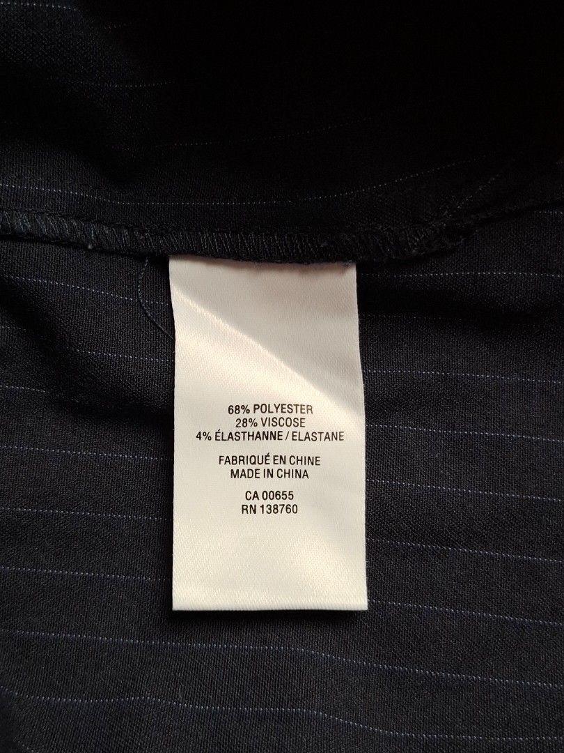 Willow & Thread Navy Pinstripe Short Sleeve Top (Category: Blouses) located in Manila. Submitted by key_pii (Listing ID 1459545399, Image 3). Description: 200 Origin: Canada Best Fit for Medium Size Color Rate: 10/10 Condition: 10/10 No issue MoP: Gcash MoD: JNT (price+sf) Preloved, no cancellation. .