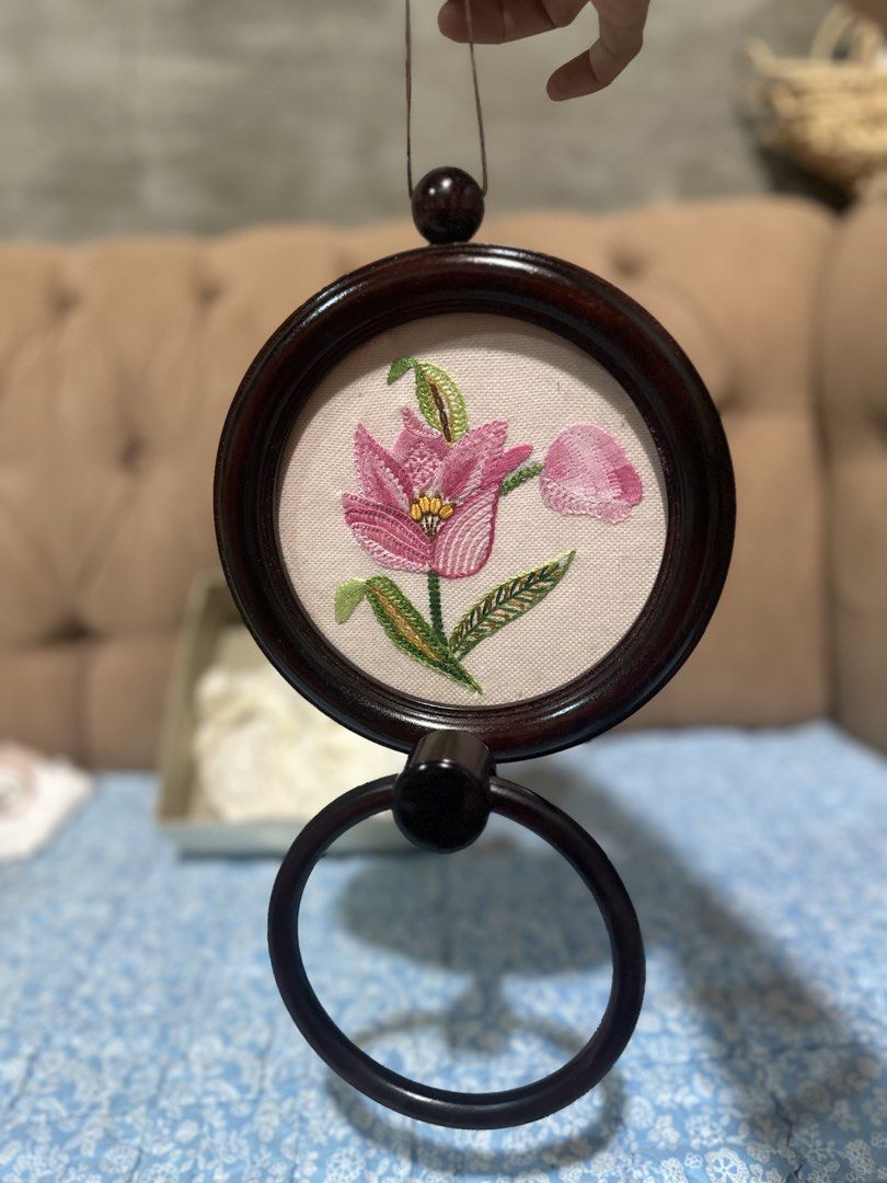 Wooden Towel Holder With Circular Frame (Category: Towels, Napkins & Holders) located in Davao. Submitted by favoritepreloved (Listing ID 1459670469, Image 2). Description: 💜 Fix price.