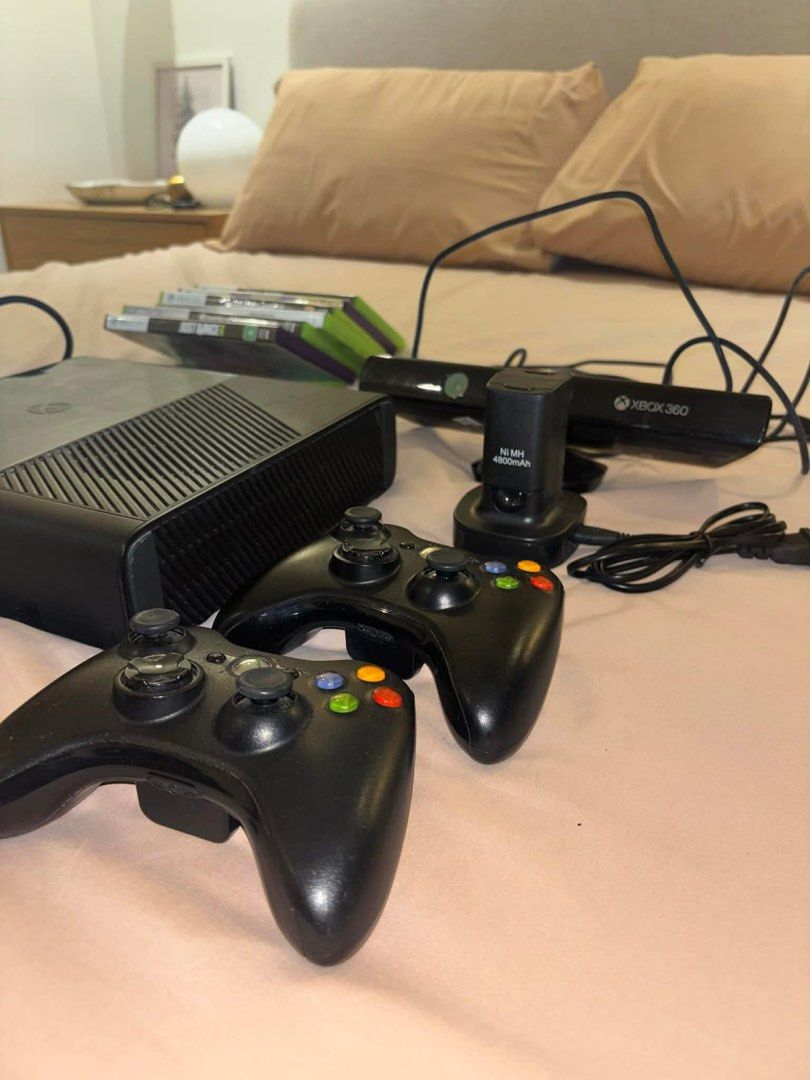 Xbox 360 E Console 2015 & Games (Category: Xbox) located in Cebu City. Submitted by porschenein11 (Listing ID 1459624365, Image 3). Description: ⭐️no issues ⭐️no disk tray issues ⭐️with kinect camera ⭐️2 rechargeable wireless controllers Games Included: 👾 Call of Duty Advanced Warfare 👾 Kinect Sports 👾 GTA V 👾 Tekken 6 👾 Mortal Combat VS DC Universe 👾 Just Dance 2014 👾 Minecraft .