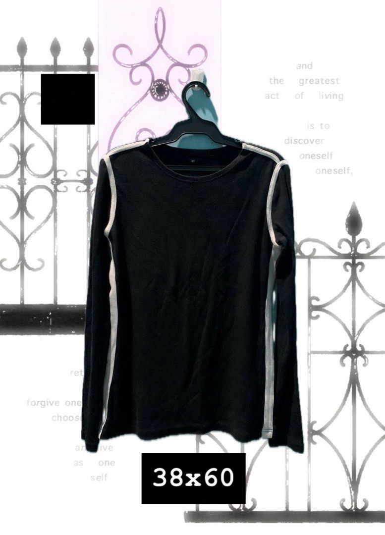 y2k black long sleeve grunge core etc (Category: Longsleeves) located in Lucena. Submitted by numbnuts_ (Listing ID 1445863182, Image 1). Description: wysiwyg has white lines on it stretchable and fitted small.