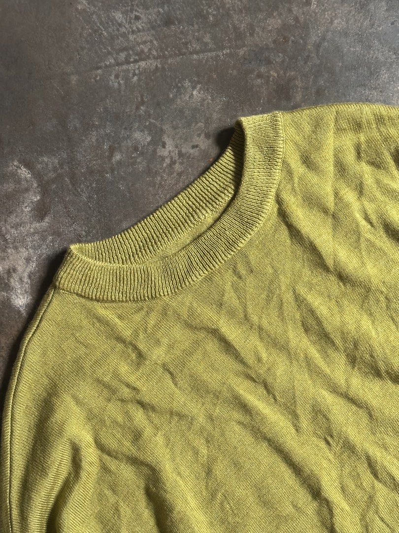 Yellow Crew Neck Long Sleeve Sweater (Category: Longsleeves) located in Laoag. Submitted by keenforest-6bd6 (Listing ID 1459532887, Image 2). Description: - Lightweight yellow sweater - Classic crew neck with ribbed details - Relaxed fit with long sleeves - Slightly textured fabric for a unique look - Versatile for layering or standalone wear - Effortlessly pairs with jeans or skirts.
