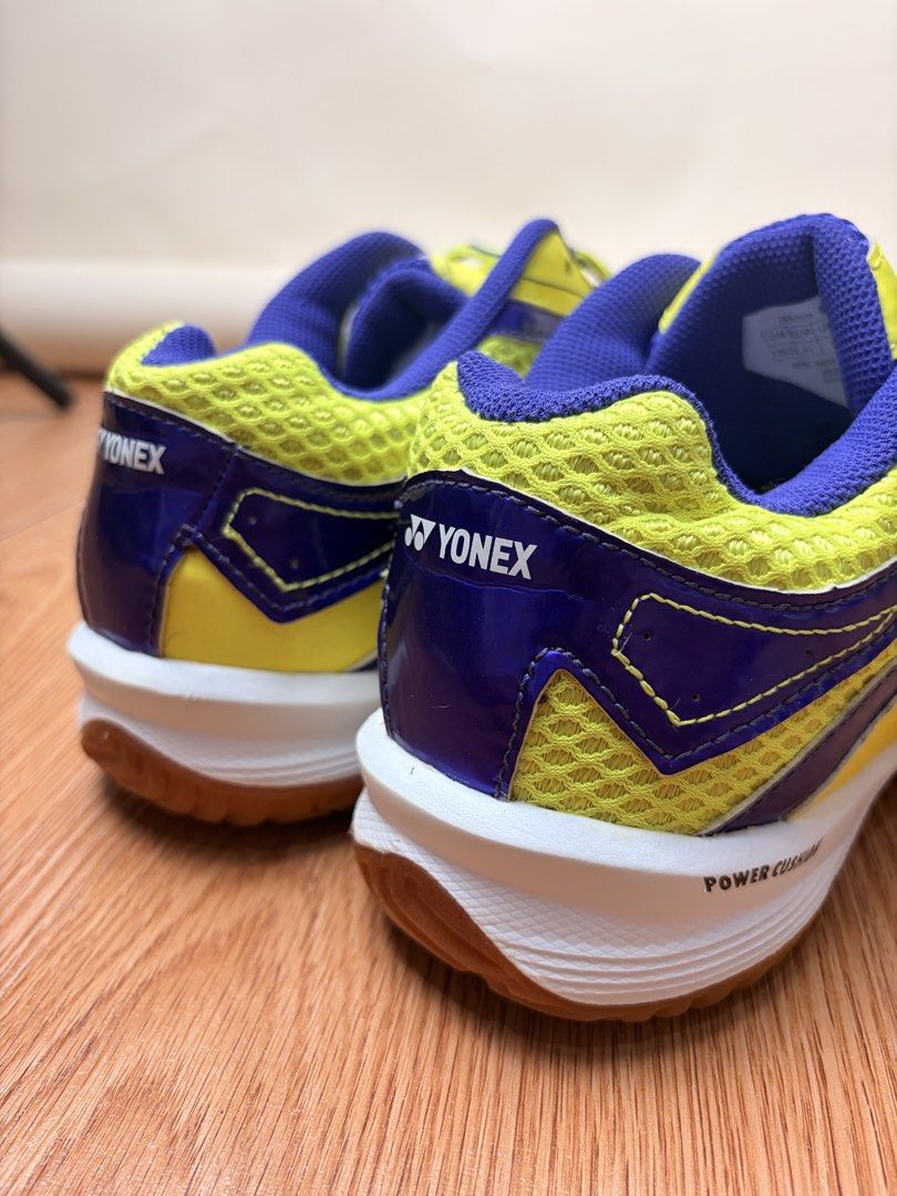 YONEX BADMINTON SHOES (Category: Casual Shoes) located in Quezon City. Submitted by plukreynei66769 (Listing ID 1459636944, Image 1). Description: Yonex power cushion 200CR Size: US 8 8.5/10 Condition For badminton & pickleball Pre- loved item. Please check all photos and details before purchasing. All sales are final..