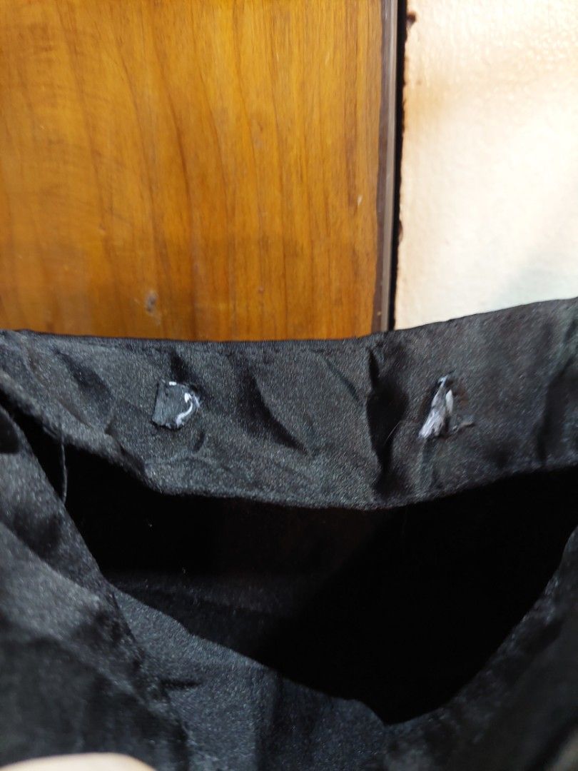 ZARA SATIN EFFECT DRESS (Category: Dresses) located in San Pedro. Submitted by cyanide.slug.cat (Listing ID 1459560358, Image 3). Description: medium 34" bust 53" length cut tag like new no flaws.