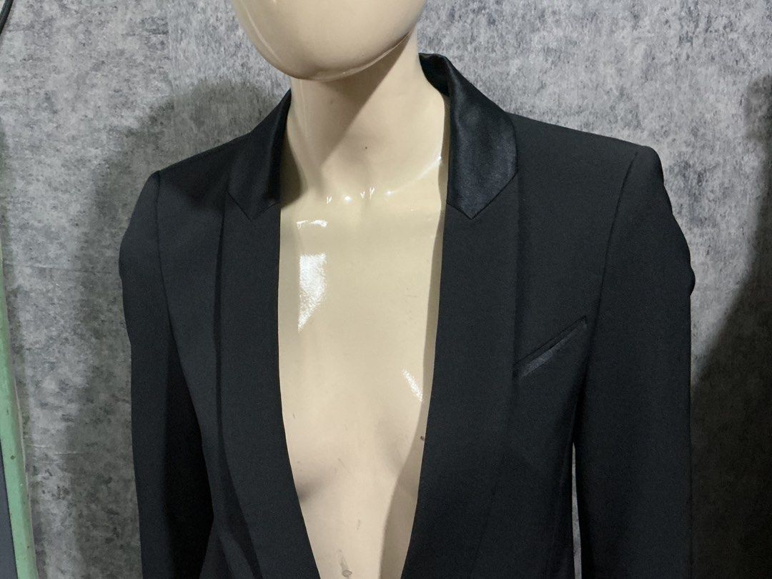Zara womens blazer xsmall (Category: Coats, Jackets and Outerwear) located in Angeles City. Submitted by goodbuysathome (Listing ID 1459553815, Image 3). Description: New pa d man ngamit xsmall size womens Add sf 74 Gcash payment .