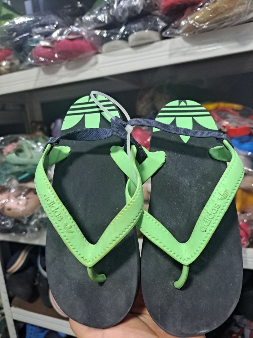 17cm, Original Adidas slipper (Category: Slippers and slides) located in Quezon City. Submitted by kimlynandaya (Listing ID 1459742443, Image 1). Description: .