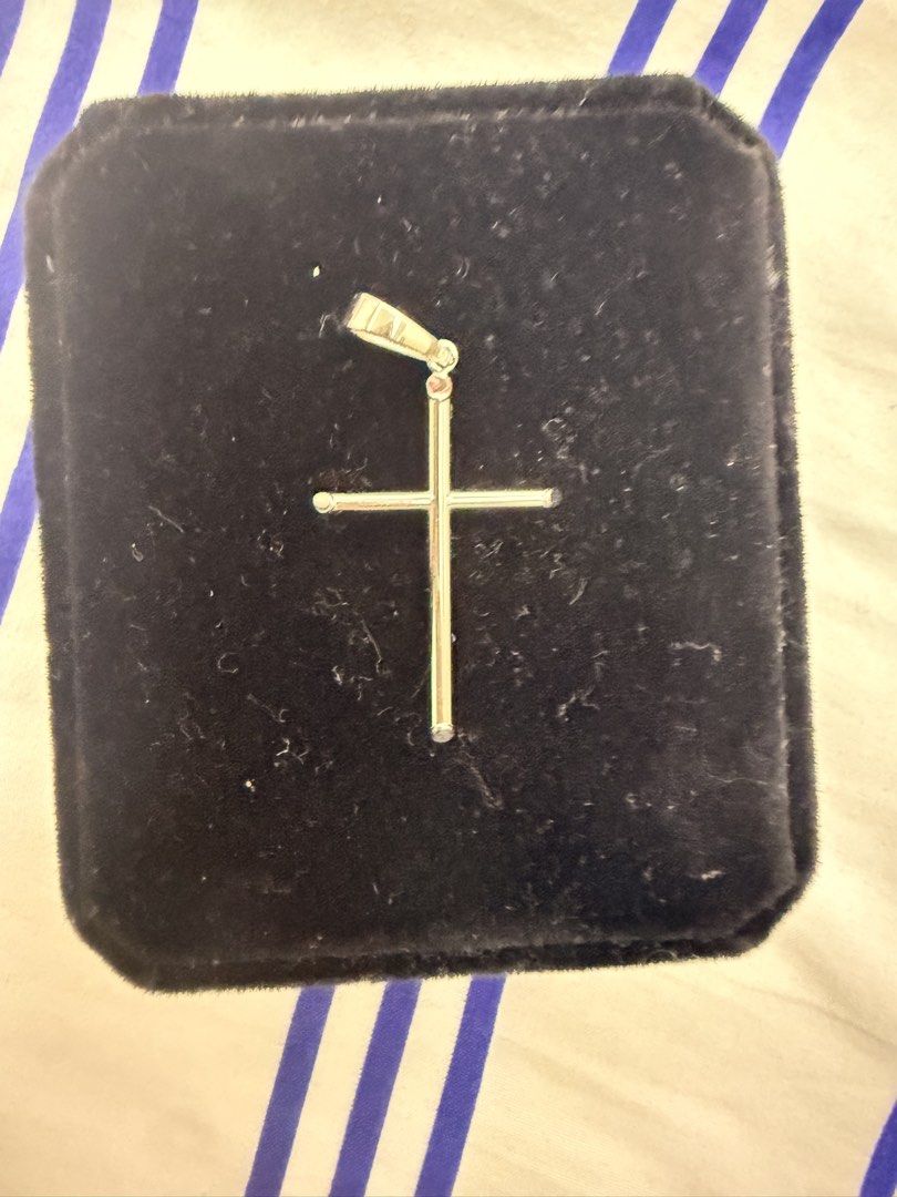 18k White gold cross pendant (Category: Necklaces) located in Tanza. Submitted by awesomeshopper (Listing ID 1459801697, Image 1). Description: - white gold cross pendant - Measures approximately 3 cm in length 18k pawnable -1.07 gms.