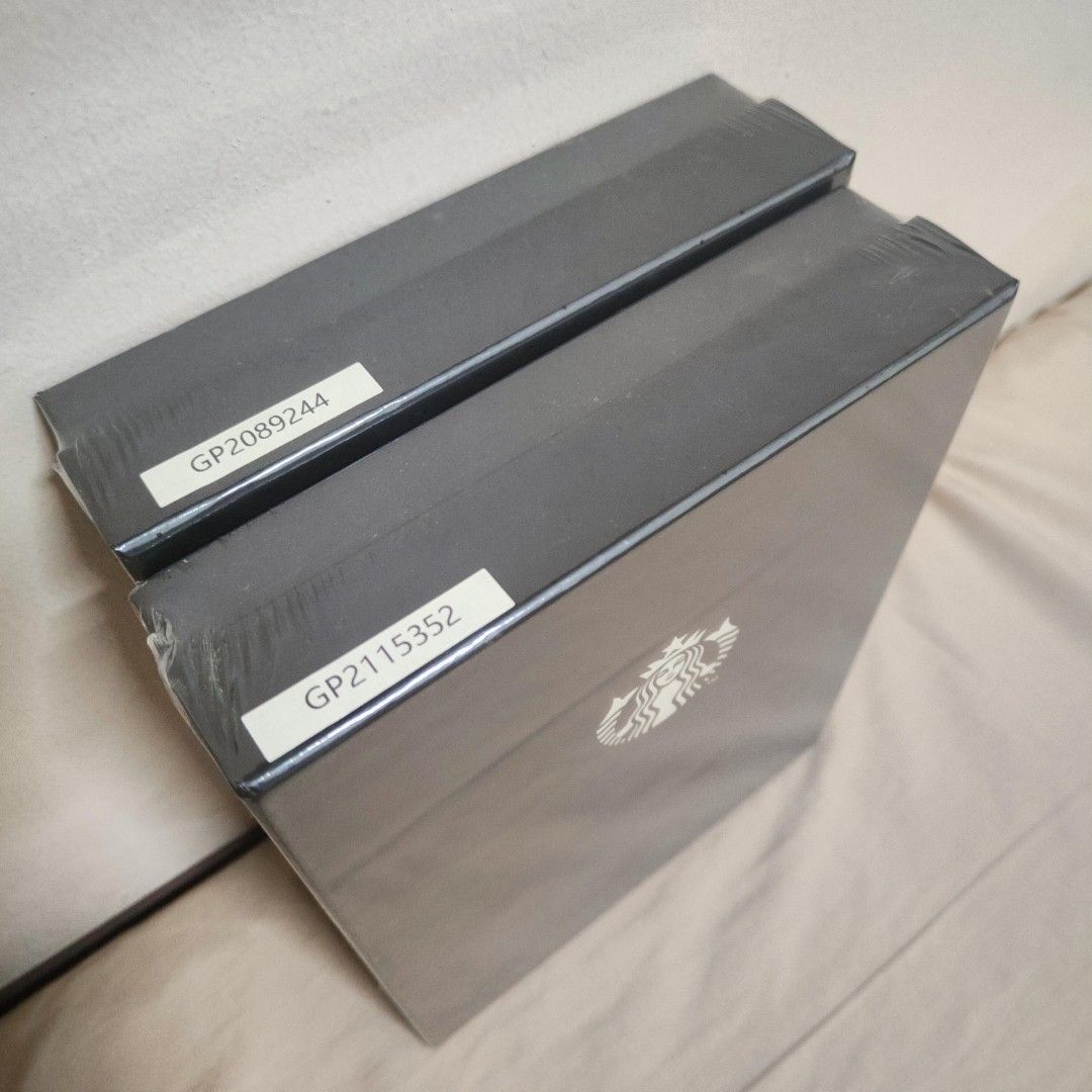 2024 Starbucks Planner Holiday Collection (Category: Stationery & School Supplies) located in Manila. Submitted by irnashra (Listing ID 1459829977, Image 2). Description: •2024 Starbucks Planner (Abalone Gray) •Brand New/Sealed (2pcs On Hand) •Price is still negotiable •Can do meet ups or delivery via Lalamove Location: Imus/Bacoor, Cavite.