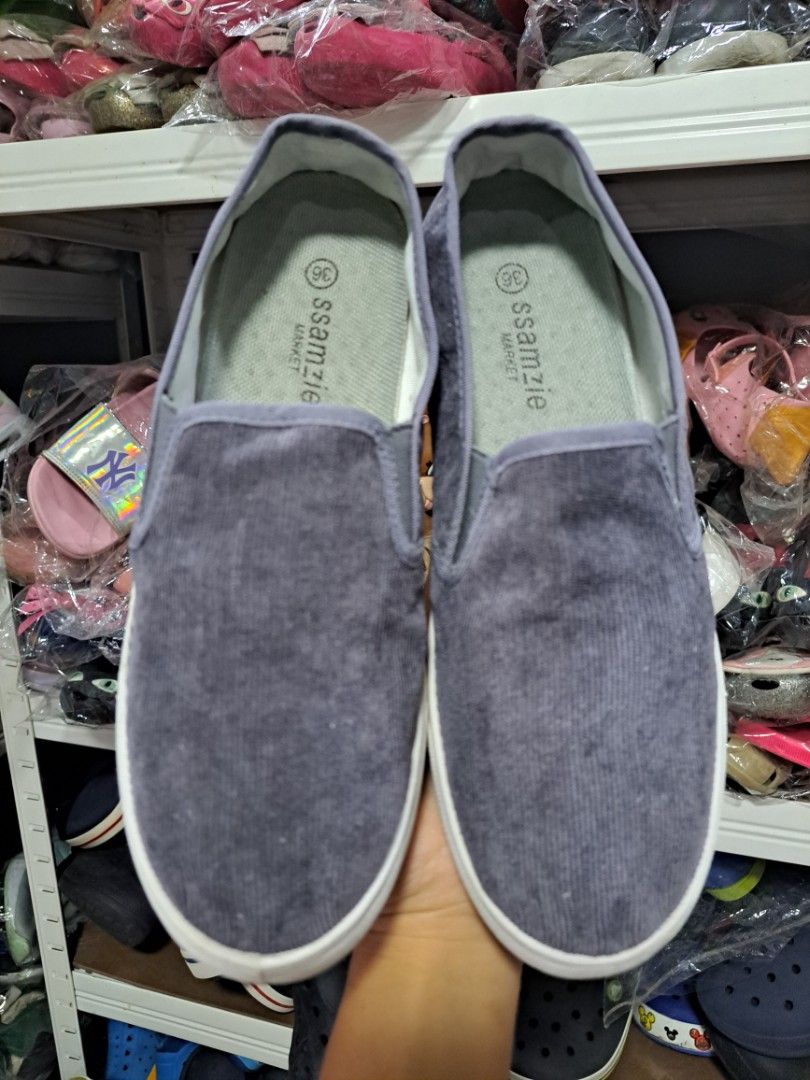 23cm, (Category: Casual Shoes) located in Quezon City. Submitted by kimlynandaya (Listing ID 1459732894, Image 1). Description: Original ssamzie cm:23.