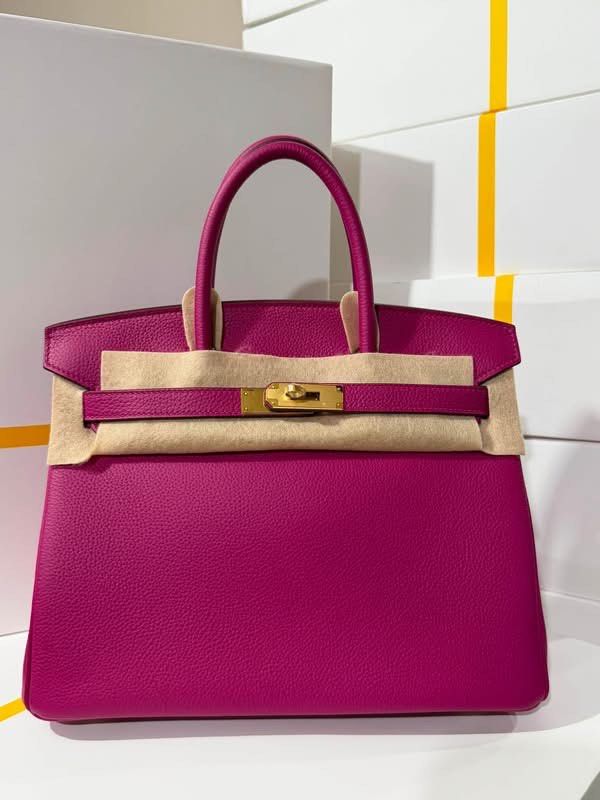 30cm birkin h pinas oh sup (Category: Tote Bags) located in Angeles City. Submitted by luxurybagphilippines_byqueen (Listing ID 1459802285, Image 1). Description: complete inclusion topgrade premium sf included 30cm size.