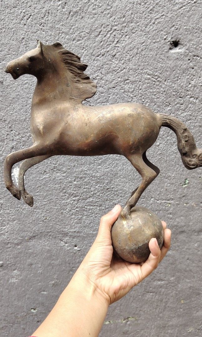 3pcs vintage flying horse (Category: Vintage Collectibles) located in Caloocan City. Submitted by zenmountain-d8b1c0 (Listing ID 1459806639, Image 1). Description: Cod.