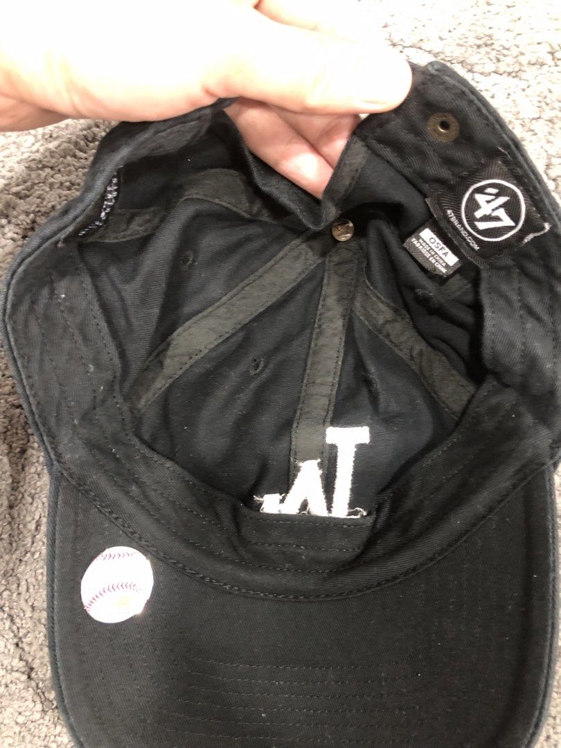 47 Brand LA Dodgers Baseball Cap (Category: Caps & Hats) located in Manila. Submitted by janmichael26601 (Listing ID 1459757738, Image 2). Description: - Authentic 47 Brand LA Dodgers Cap - Iconic LA logo on the front - Adjustable strap for a comfortable fit - Genuine MLB merchandise - Shows some signs of wear, but still in good shape - Ideal for any Los Angeles Dodgers fan.