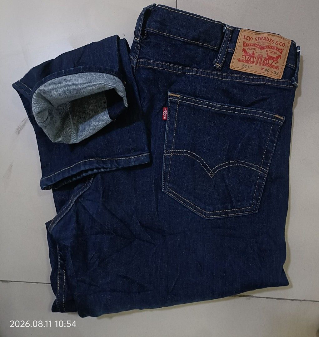 511 Levi's jeans (Category: Jeans) located in Alburquerque. Submitted by ayrelieonlineshop (Listing ID 1459861772, Image 1). Description: Levi's 511 denim jeans size 40x32 dimensions W-40 L-41 hem 7 as new condition issue: altered sa Hem.