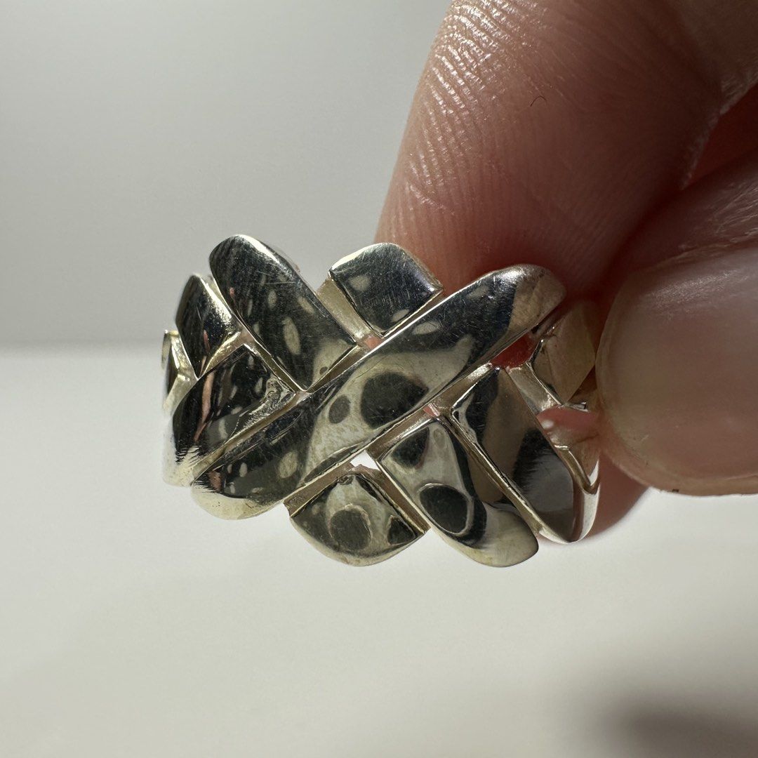 925 italy silver puzzle ring with lock 6.2g (Category: Rings) located in Pakil. Submitted by primrosehearts (Listing ID 1459788580, Image 3). Description: authentic 925 italy silver with stamping hypoallergenic size: 5 grams: 6.2.