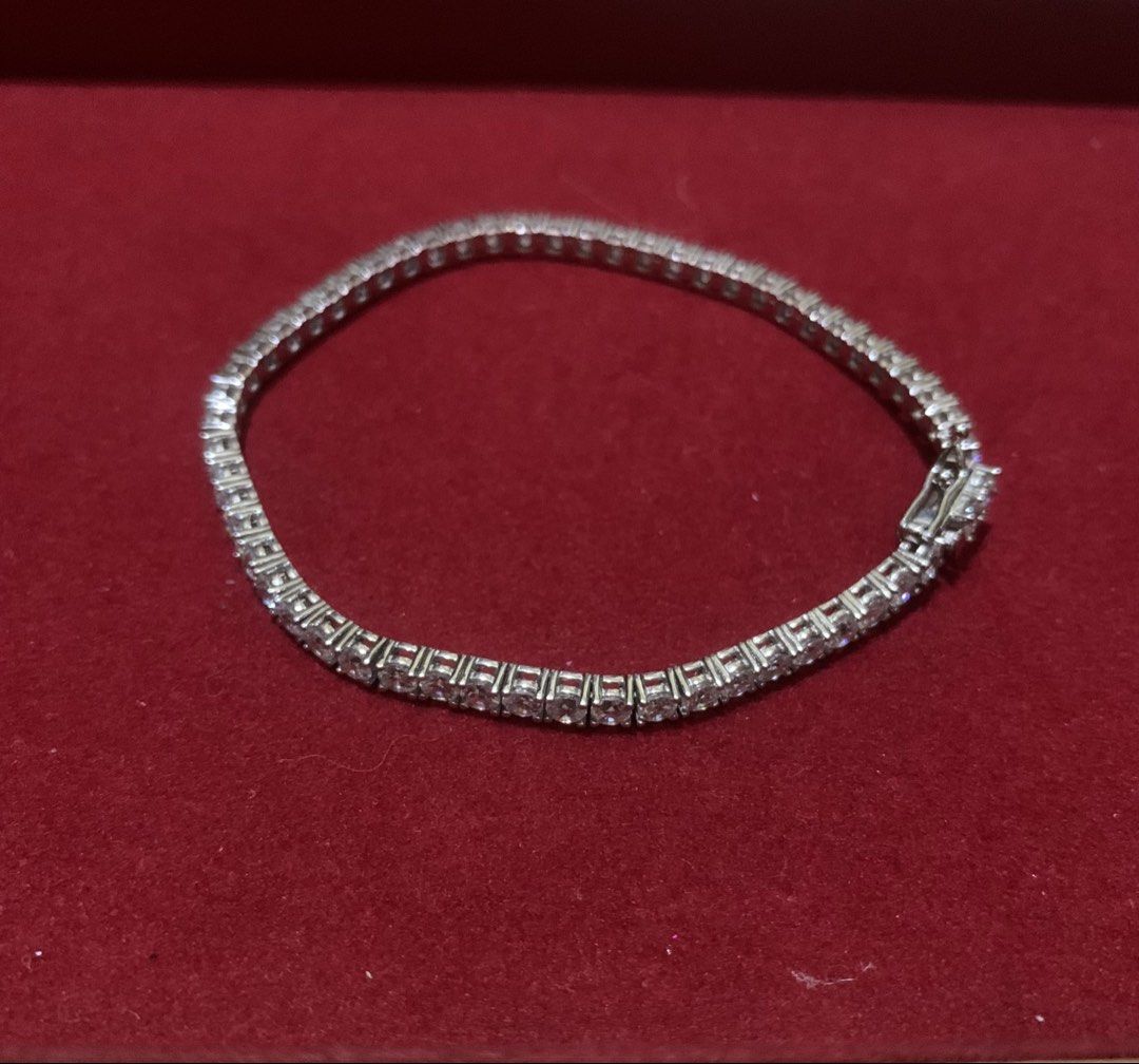 925 silver bracelet (Category: Bracelets) located in Quezon City. Submitted by ncjnc (Listing ID 1459817249, Image 1). Description: .