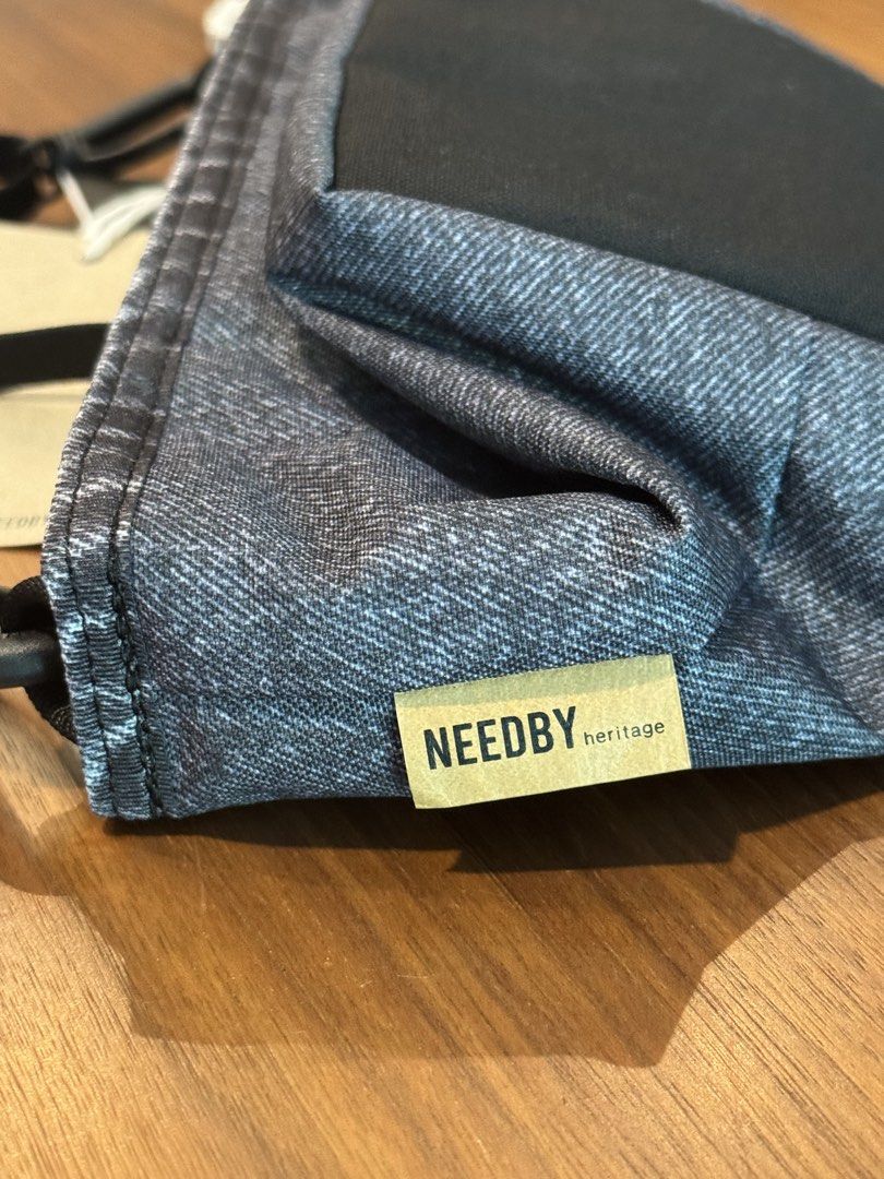 日本限定全新 Gregory x Needby denim easy shoulder pouch 斜咩袋 （分類：小袋）位於 Hong Kong。 由 cdy__ 提交（商品編號 1459749165，圖片 2）。簡介： 日本限定全新 Gregory x Needby denim easy shoulder pouch 斜咩袋 Size：15 x 25 x 13 cm (2.5L) Now sell: 540HKD 100% new and real 交收：天水圍/sf locker +$15/互就 Description: Perfect for short trips or travel. The detachable shoulder strap also allows it to be used as a bag-in-pouch, making it a versatile item with more uses than you might expect.。