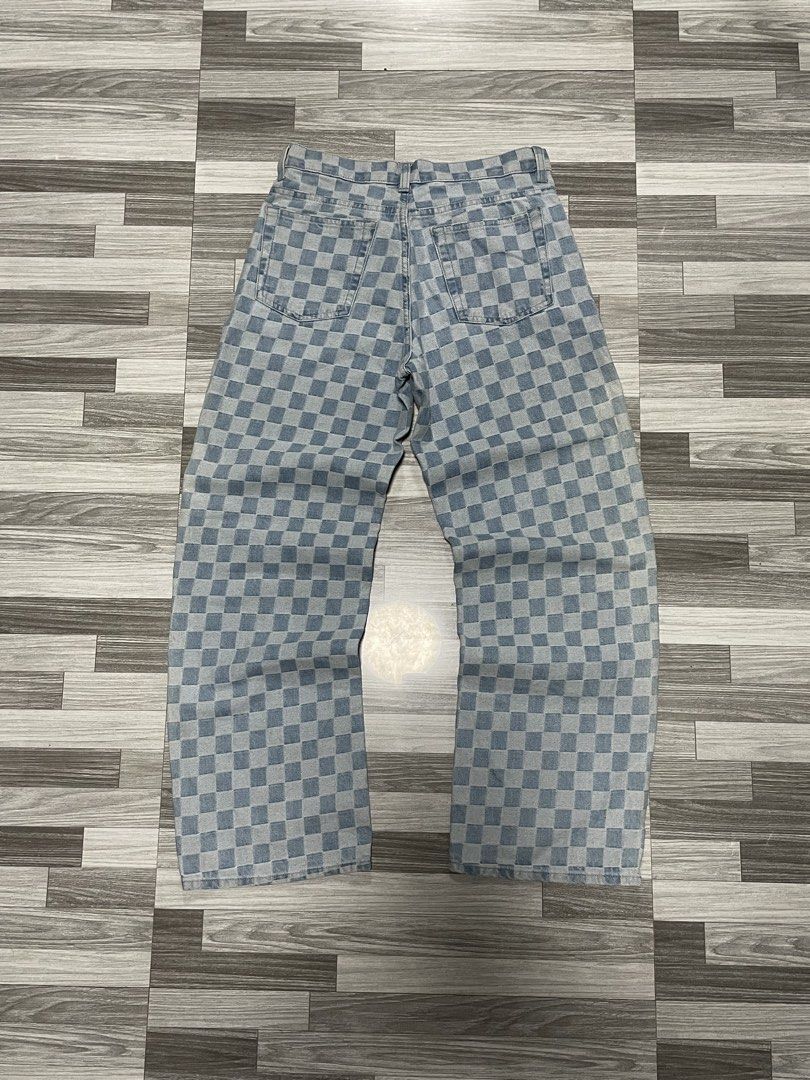 [ GU Checkered Denim Pants ] (Category: Jeans) located in Caloocan City. Submitted by thriftkidd2024 (Listing ID 1459735967, Image 1). Description: [ GU Checkered Denim Pants ] M on tag width: 30-32 length: 40 In excellent condition 9.5/10 color rate no issue ₱900 Taguig city📍 Dm to purchase 📥.