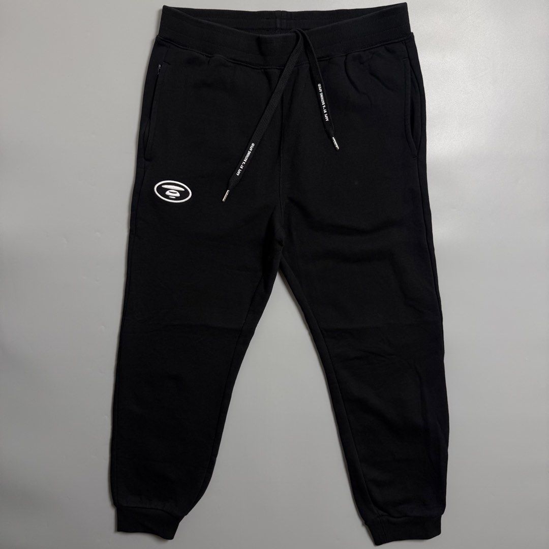 Aape Moonface Jogger Sweat Pants (Category: Joggers) located in Cebu City. Submitted by inukaybyjlf (Listing ID 1459693517, Image 2). Description: Condition: Good as new Issue: No flaws Dimension: nasa photos Best fit: L Please refer to photos for actual condition..