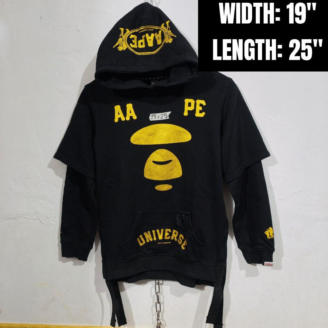 AAPE UNIVERSE HOODIE (Category: Hoodies) located in Pasig City. Submitted by moansterpick_thriftshop (Listing ID 1459752667, Image 1). Description: AAPE UNIVERSE HOODIE.