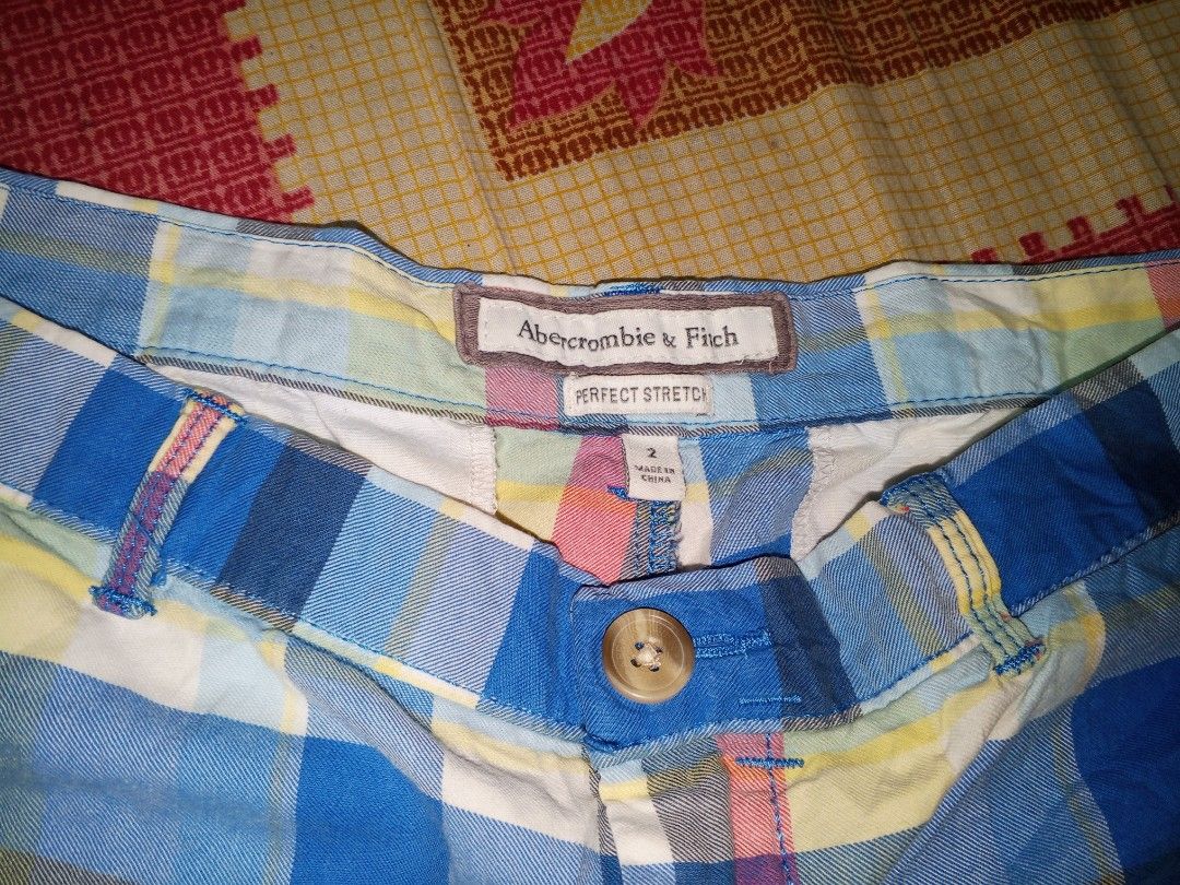 ABERCROMBIE & FITCH (Category: Shorts) located in Alabel. Submitted by welben1991 (Listing ID 1459839924, Image 2). Description: ABERCROMBIE & FITCH SIZE: 2 EXCELLENT CONDITION ISSUE NONE NEEDS WASH.