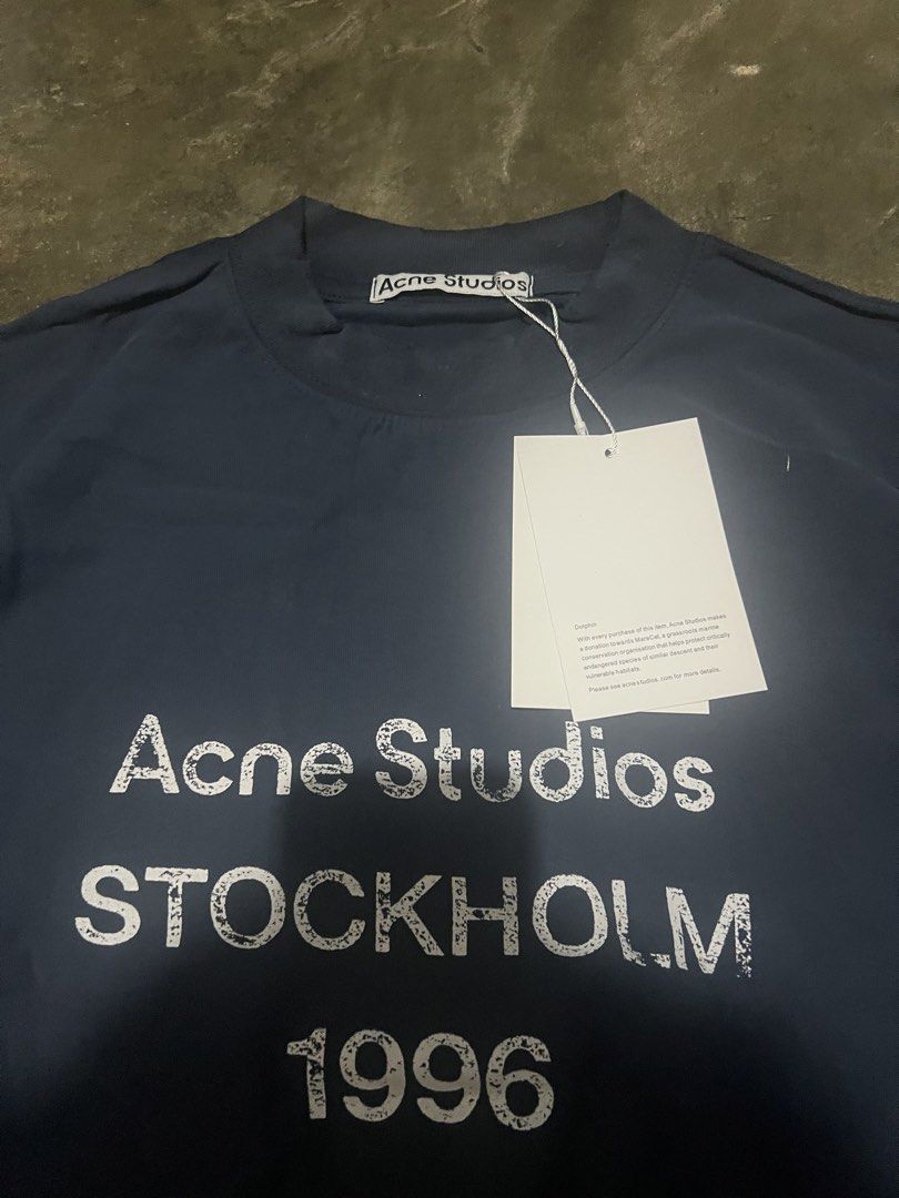 ACNE STUDIOS LONGSLEEVE (Category: Formal Shirts) located in Manila. Submitted by zedinmalik (Listing ID 1459740248, Image 3). Description: Size Medium on Hand brand new.